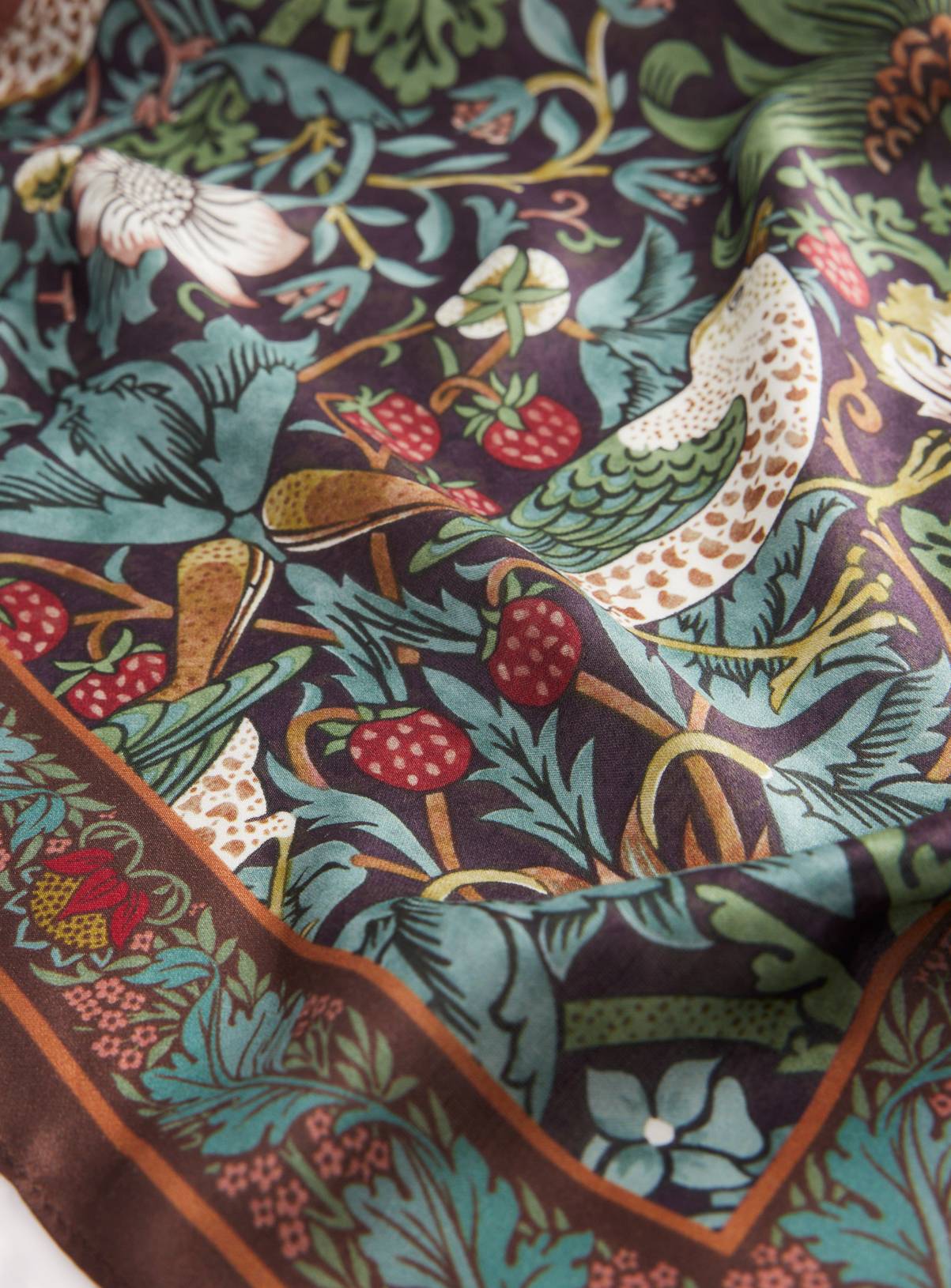 Tu x Morris & Co. Strawberry Thief Scarf One Size - Image 2